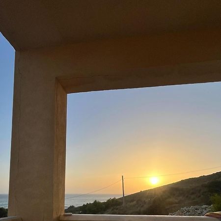 Al Faro Bed & Breakfast Realmonte Exterior foto