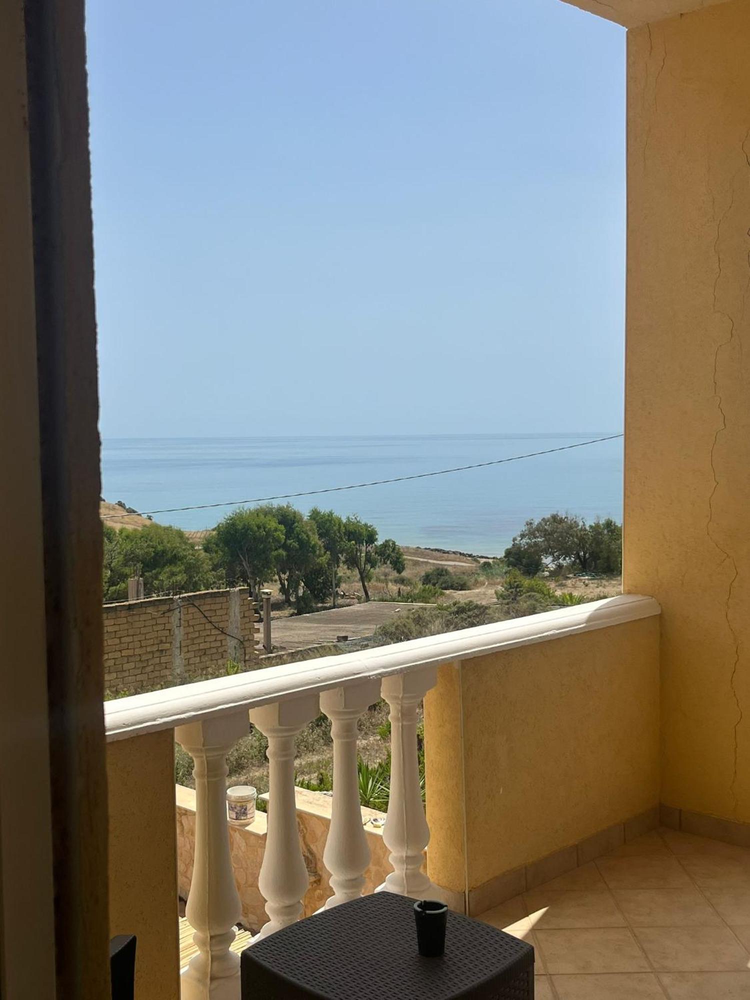 Al Faro Bed & Breakfast Realmonte Exterior foto
