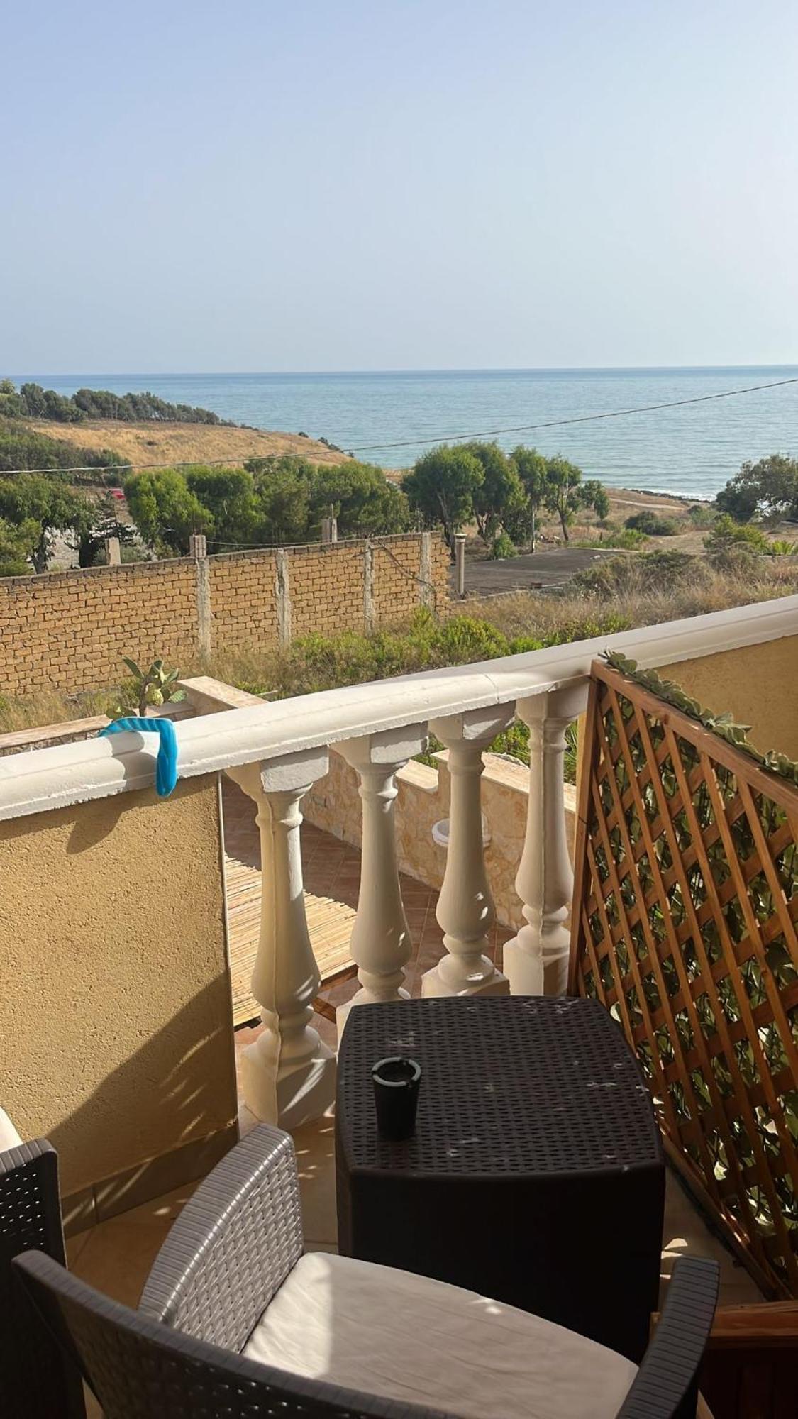 Al Faro Bed & Breakfast Realmonte Exterior foto