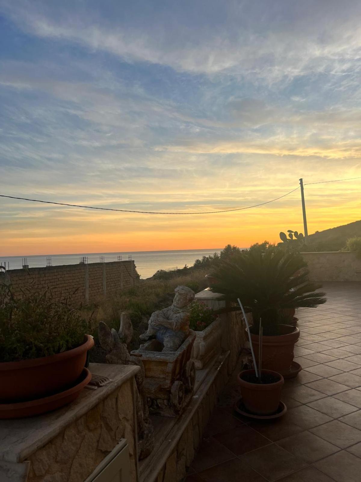 Al Faro Bed & Breakfast Realmonte Exterior foto